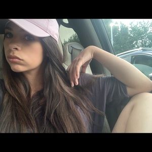 Meet your Posher, Dominique